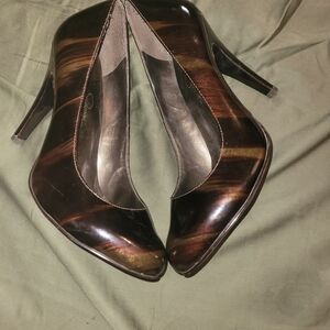 Brown Marble Patent Leather Pointed-Toe Pumps